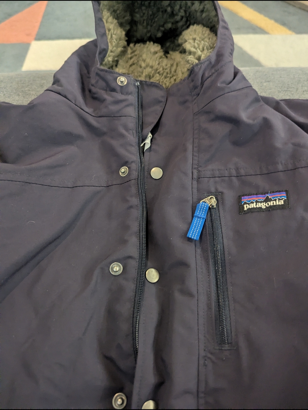 Patagonia Kids Infurno Navy Puffer Jacket with Olive Fleece Lining - Picture 2 of 5